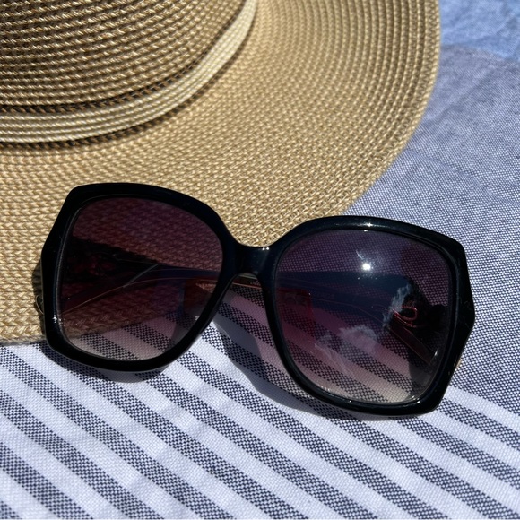 Allure Genesis Sunglasses, Oversized Black & Gold - Picture 2 of 9